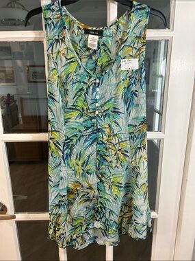 O50.    Sleeveless Tropical Print Button-Front Dress — Blue & Green